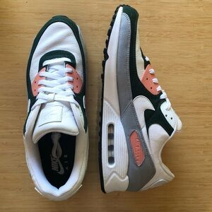 Men’s Nike Airmax - excellent condition